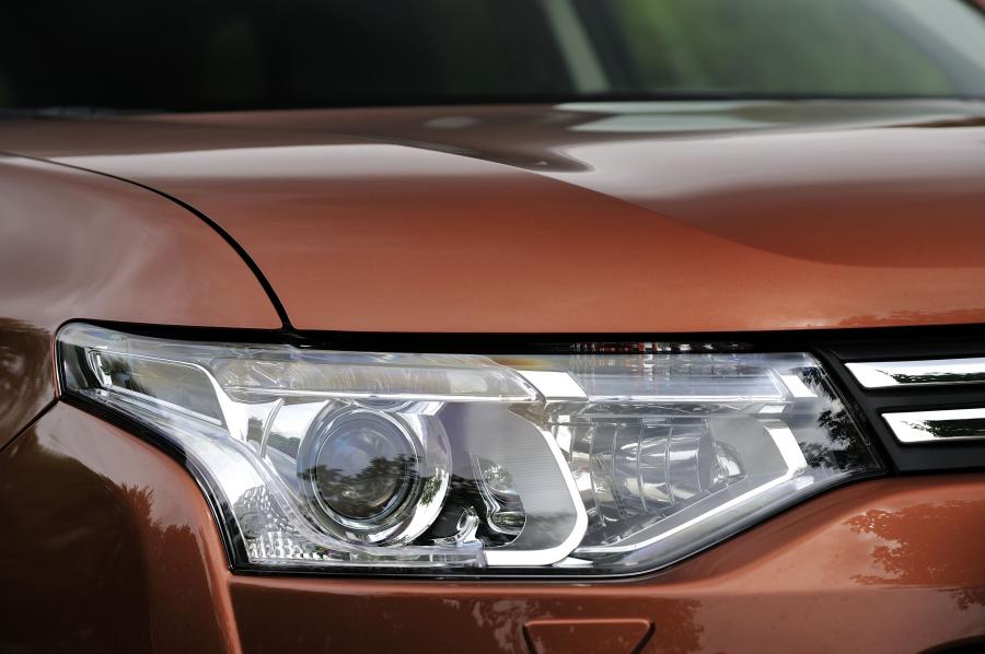  Mitsubishi Outlander 2012 года  (фото 54 из 89)